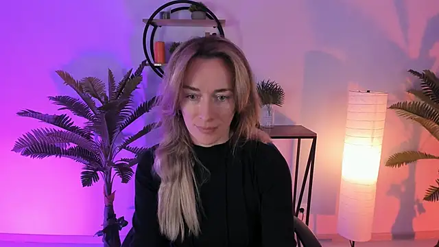 RebeccaMartinez online show from February 6, 2025, 8:50 am