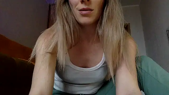 RebeccaMartinez online show from March 17, 2025, 5:34 am