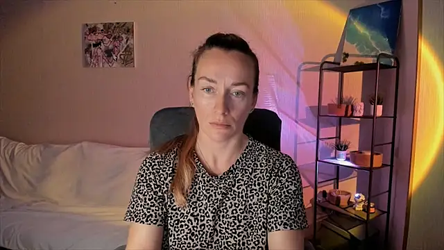 RebeccaMartinez online show from September 15, 2025, 9:42 am