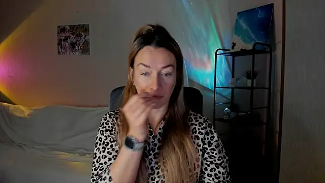 RebeccaMartinez online show from November 30, 2025, 6:06 am