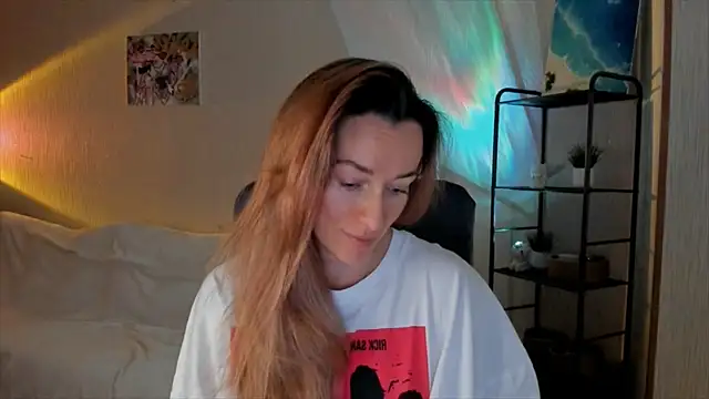 RebeccaMartinez online show from December 18, 2025, 7:14 am