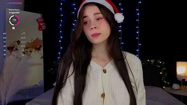 AuroraMari online show from December 26, 2024, 2:22 am