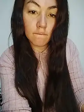 katha steele  online show from November 2, 2025, 9:44 am