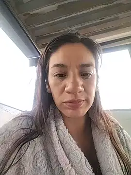 JessiDovee online show from July 18, 2026, 1:37 pm