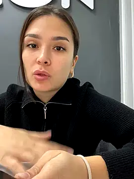 Snapshot of Sweet_Lollypop chatting on October 18, 2025, 6:26 am Sweet Lollypop online show from October 18, 2025, 6:26 am