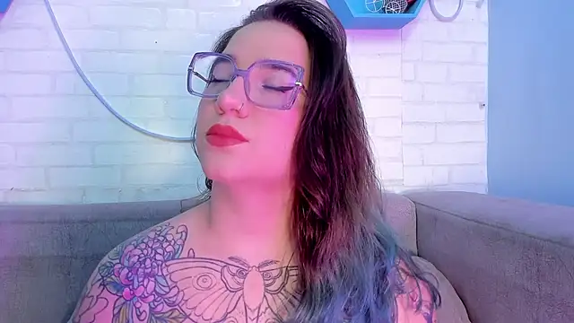 DEVA BLUE  online show from March 6, 2025, 3:46 am