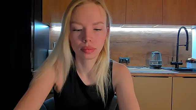 Olivia Bells online show from February 28, 2026, 10:33 pm