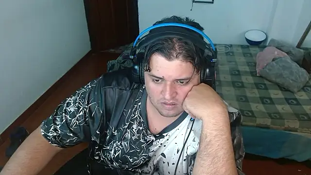 Snapshot of altairstudiosvip_ chatting on December 3, 2024, 1:52 am altairstudiosvip online show from December 3, 2024, 1:52 am