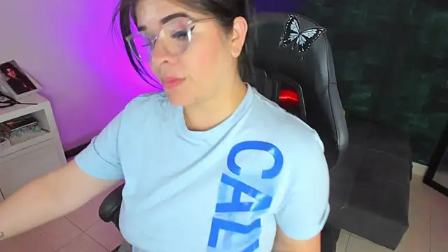 BellaFlaming online show from January 16, 2025, 4:39 pm