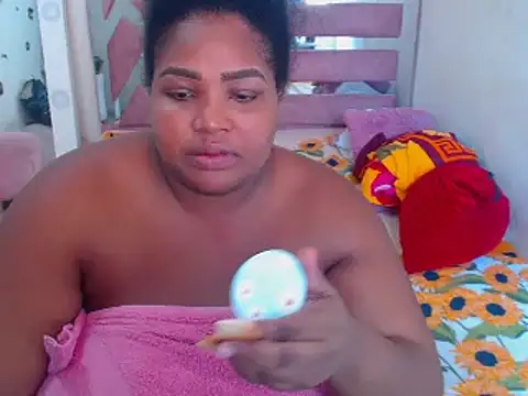 chocolatehot04 online show from December 18, 2024, 6:46 pm