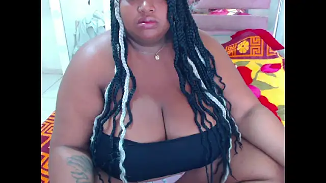 chocolatehot04 online show from October 14, 2025, 2:18 pm