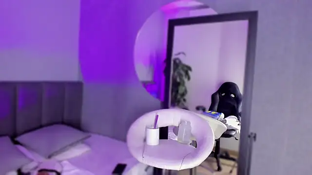 babepolly online show from February 6, 2025, 10:37 am