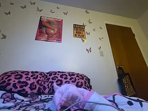 Iceblanca online show from March 17, 2026, 4:28 am