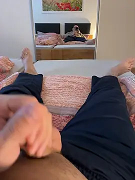 vanjbi45 online show from November 2, 2025, 3:03 pm