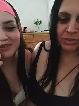 Snapshot of CRUELLAXX chatting on July 23, 2026, 7:12 pm CRUELLAXX online show from July 23, 2026, 7:12 pm