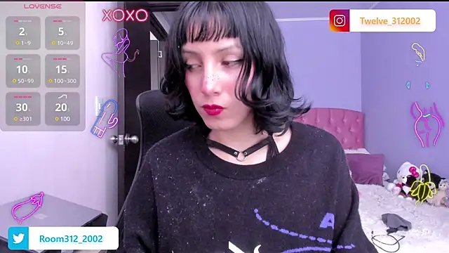 Snapshot of Room312_ chatting on December 31, 2024, 6:24 pm Room312 online show from December 31, 2024, 6:24 pm