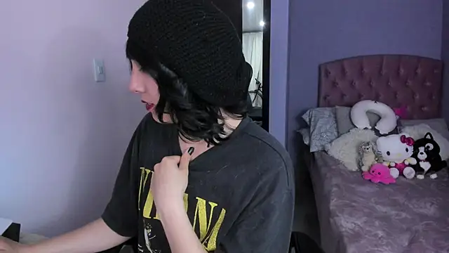 Snapshot of Room312_ chatting on February 1, 2025, 1:44 am Room312 online show from February 1, 2025, 1:44 am