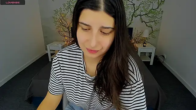 Linda EX online show from February 8, 2025, 7:37 am