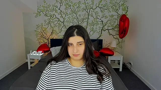 Linda EX online show from February 14, 2025, 11:10 am