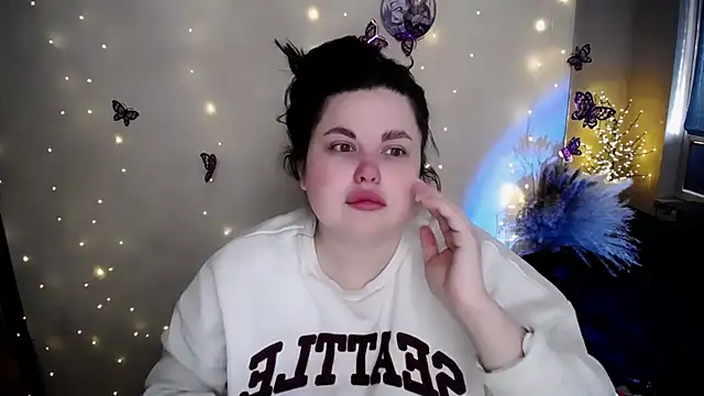 Emily Mo online show from February 4, 2026, 7:03 am