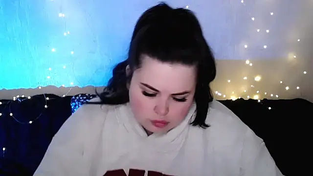 Emily Mo online show from March 7, 2026, 6:54 am