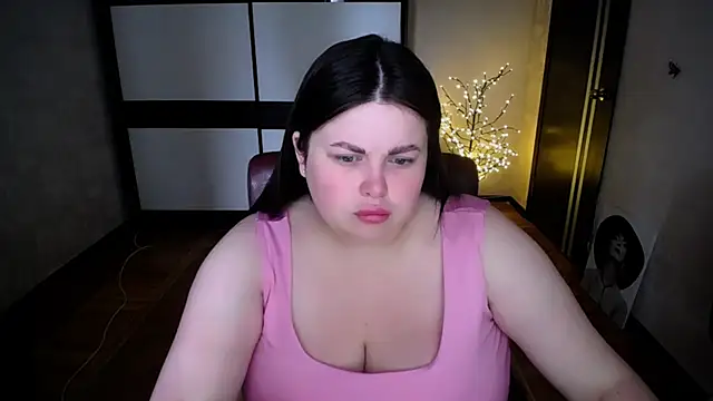 Snapshot of Emily_Mo chatting on July 9, 2026, 6:28 am Emily Mo online show from July 9, 2026, 6:28 am