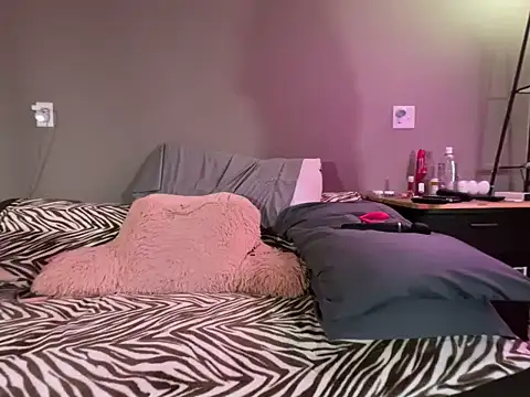 1Lustfully yours online show from March 15, 2026, 2:06 am