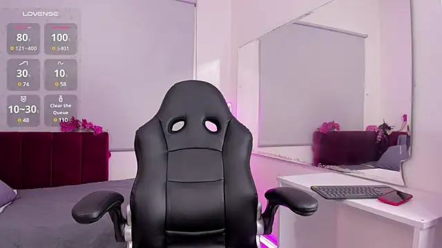 mia thompsonn  online show from January 20, 2025, 2:36 pm