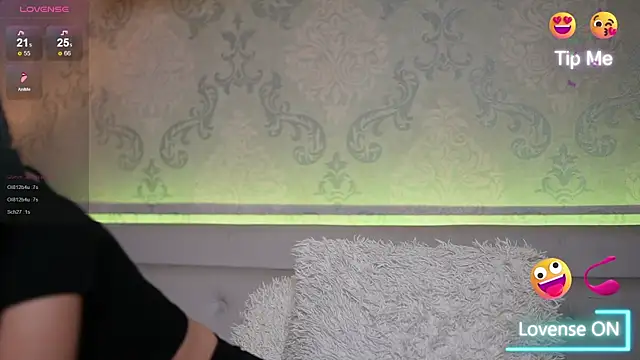 Snapshot of AmyKaiya chatting on February 28, 2025, 9:33 pm AmyKaiya online show from February 28, 2025, 9:33 pm