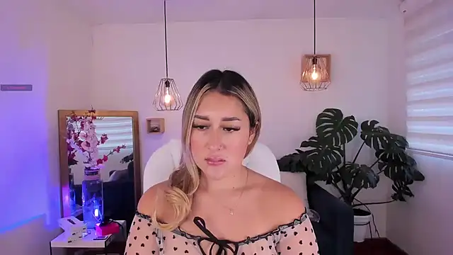 Snapshot of dina_ride chatting on September 19, 2025, 12:39 pm dina ride online show from September 19, 2025, 12:39 pm