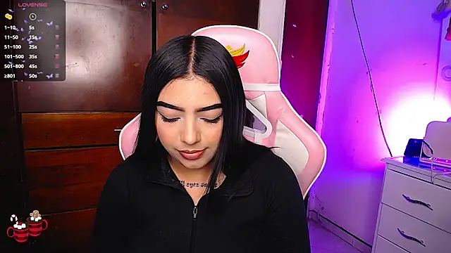 eva six online show from December 19, 2024, 7:51 pm