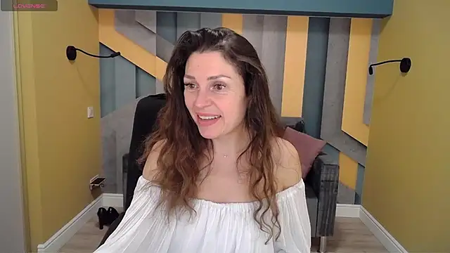 EllaLong online show from January 2, 2025, 3:40 pm