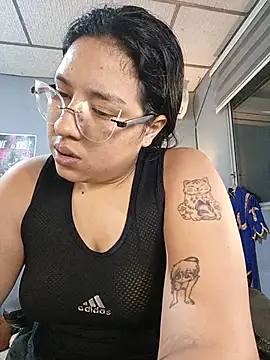 Snapshot of DanelyLopez chatting on July 25, 2026, 4:21 am DanelyLopez online show from July 25, 2026, 4:21 am