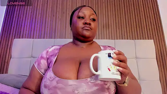 Saravy Blandon online show from December 18, 2025, 10:32 am