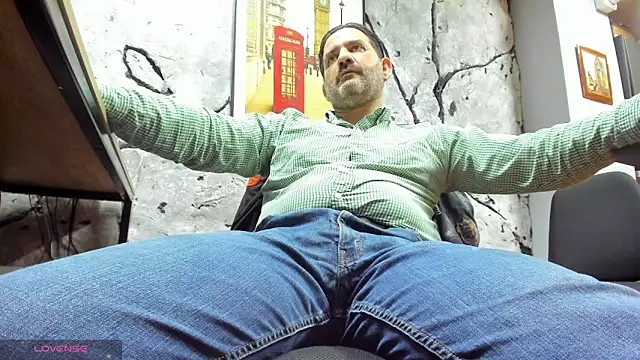 Maxi TheBigDaddy online show from January 17, 2026, 4:00 pm