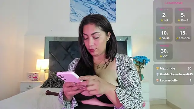 Lauralove 69 online show from March 7, 2025, 1:53 am