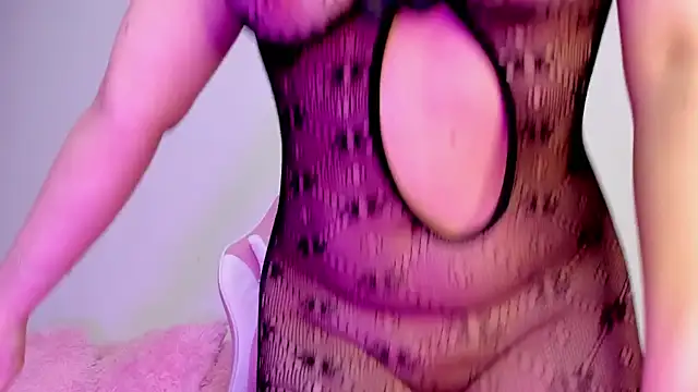 Snapshot of Abby-02 chatting on December 7, 2024, 1:36 am Abby-02 online show from December 7, 2024, 1:36 am