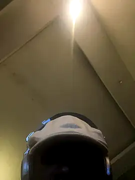 Snapshot of De_maskedcouple chatting on January 6, 2026, 12:03 am De maskedcouple online show from January 6, 2026, 12:03 am