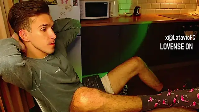 Midnighter  online show from September 29, 2025, 3:33 am