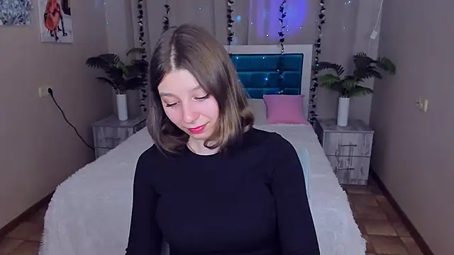 RinaMoore online show from February 20, 2025, 2:35 pm