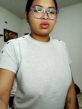 chalohott online show from October 2, 2025, 10:11 am