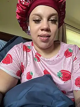 Snapshot of QueenNuttCollector chatting on July 26, 2026, 7:21 pm QueenNuttCollector online show from July 26, 2026, 7:21 pm