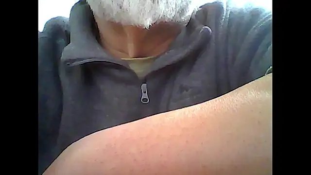 xcimeru online show from December 19, 2025, 2:24 pm