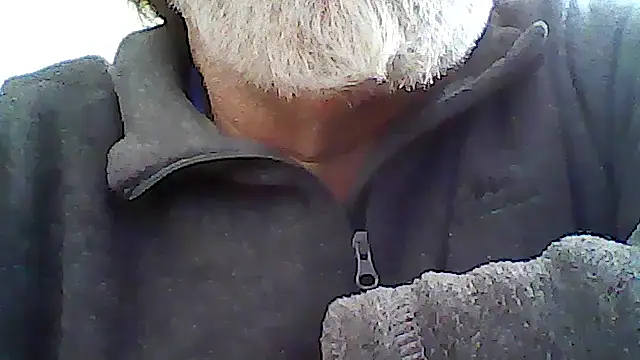 Snapshot of xcimeru chatting on February 4, 2026, 2:56 pm xcimeru online show from February 4, 2026, 2:56 pm