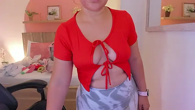 izaro22 online show from December 4, 2024, 2:09 am