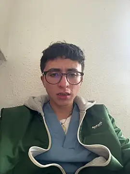Snapshot of CamiRojas_boy chatting on May 5, 2026, 6:49 pm CamiRojas boy online show from May 5, 2026, 6:49 pm