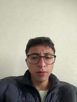 Snapshot of CamiRojas_boy chatting on May 20, 2026, 6:03 pm CamiRojas boy online show from May 20, 2026, 6:03 pm