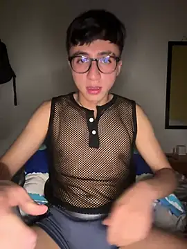 Snapshot of CamiRojas_boy chatting on July 11, 2026, 2:47 am CamiRojas boy online show from July 11, 2026, 2:47 am