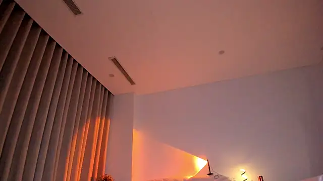 kawaii mia online show from January 7, 2025, 1:03 pm