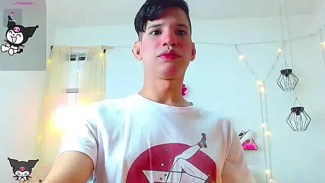 Snapshot of Ariel_Femboy_ chatting on January 10, 2025, 3:29 am Ariel Femboy online show from January 10, 2025, 3:29 am